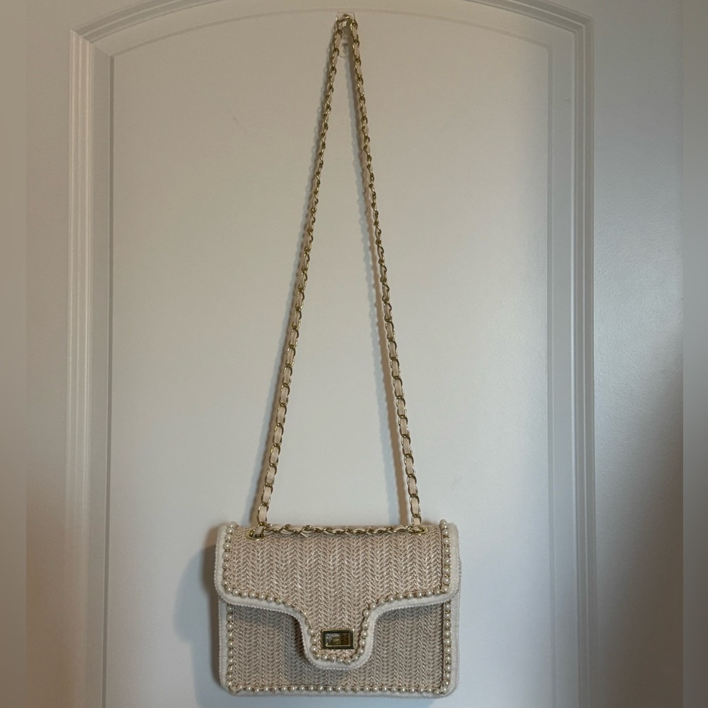 Elegant Cream Woven White Pearl & Gold Shoulder Bag - Picture 3 of 8